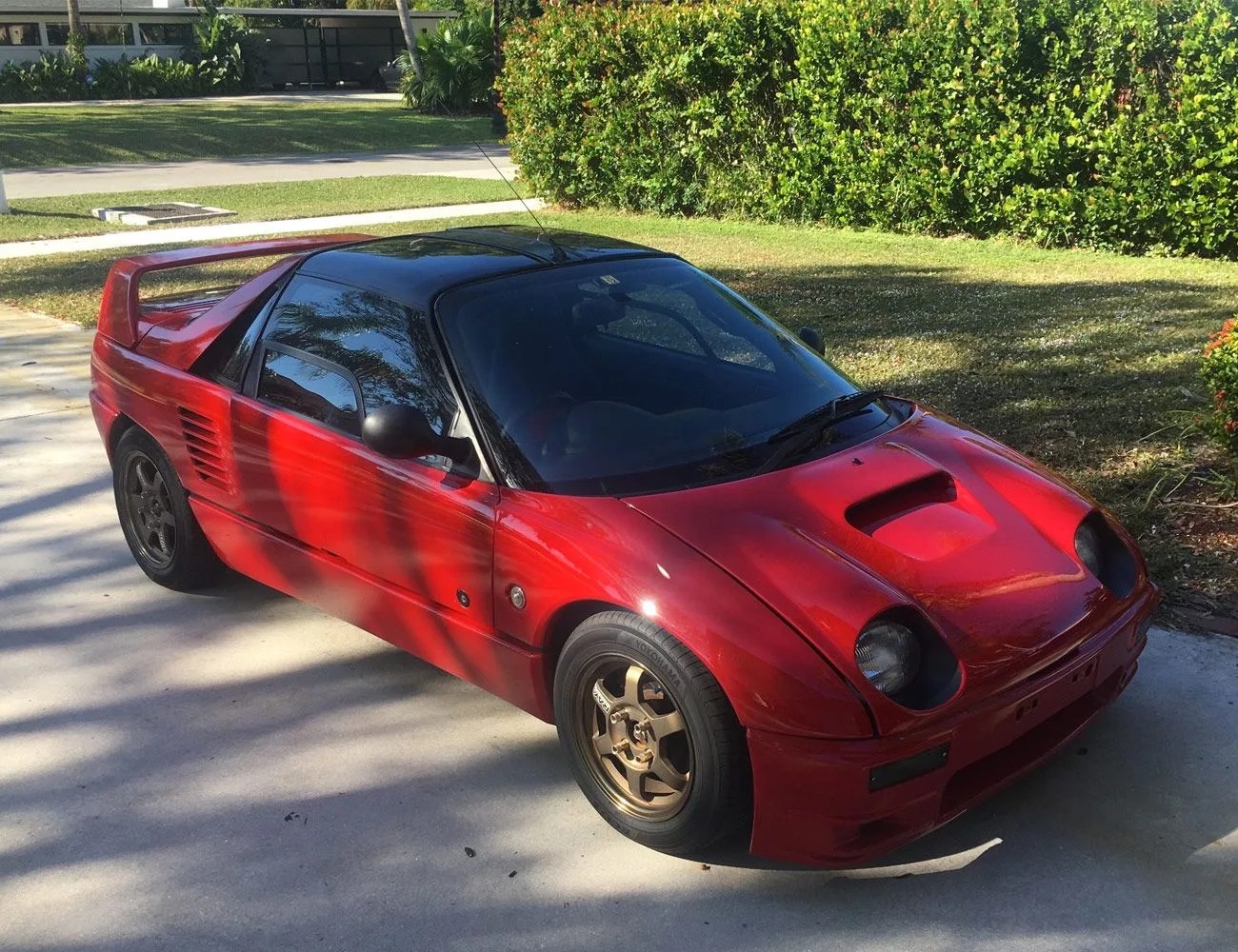 Found-4-Legal-Quirky-JDM-Cars-gear-patrol-1992-Autozam-AZ-1