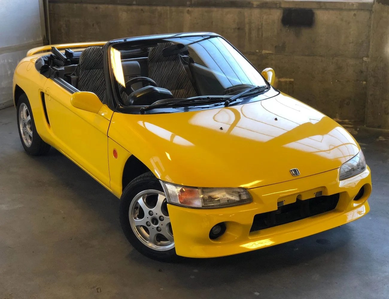 Found-4-Legal-Quirky-JDM-Cars-gear-patrol-1992-Honda-Beat