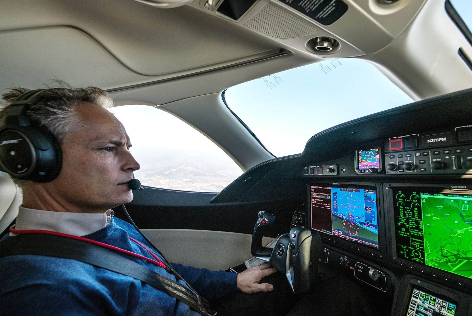 HondaJet-Review-gear-patrol-slide-3