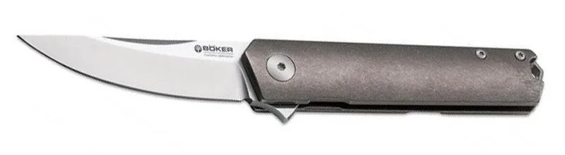 Knives-Shot-Show-gear-patrol-Boker-Kwaiken-Flipper-Compact