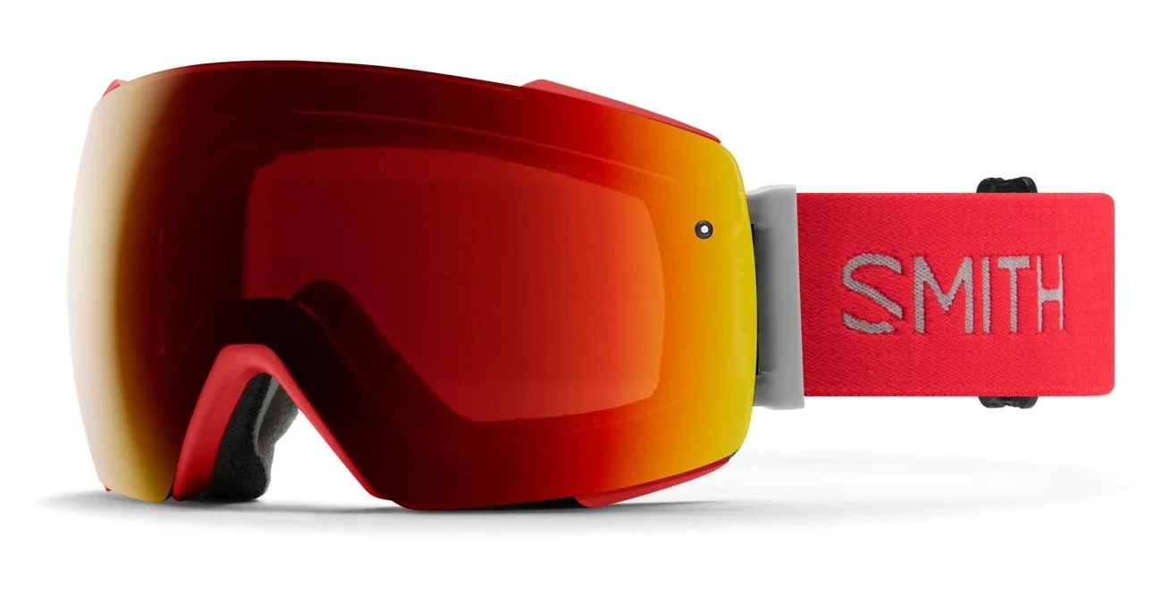 Smith-IO-Goggles-Gear-Patrol-Ambiance