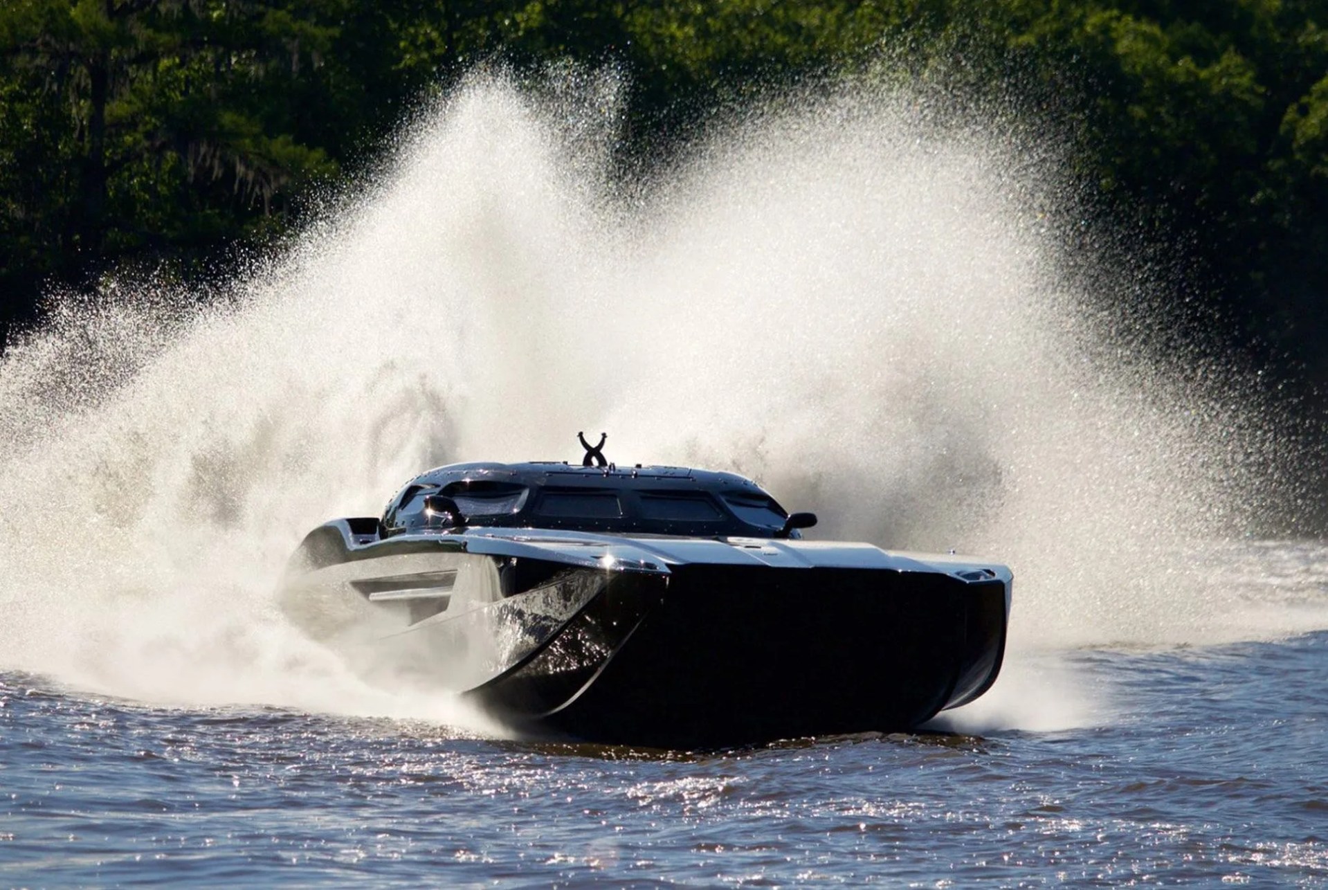 TIG-gear-patrol-2015-MTI-Racing-Boat
