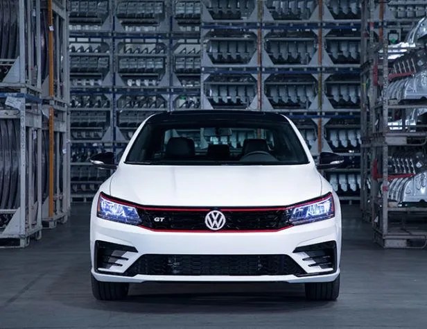 Volkswagen-GT-Passat-gear-patrol-full-featured-e1515799302467.jpg