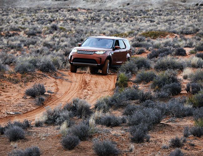 land-rover-discovery-gear-patrol-feature