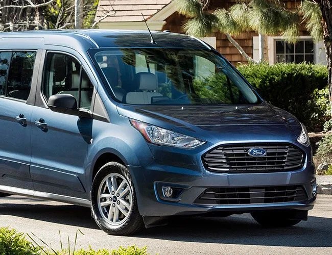 2018-Ford-Transit-Connect-gear-patrol-lead-feature