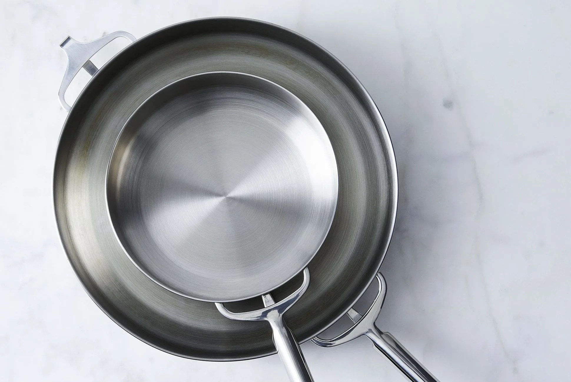 Kobenstyle-Stainless-Steel-Skillet-gear-patrol-lead-full