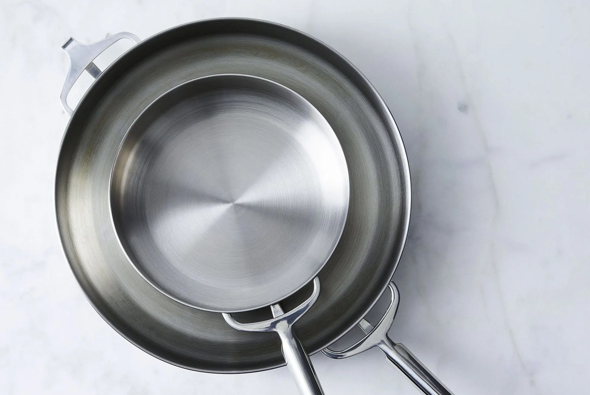 Kobenstyle-Stainless-Steel-Skillet-gear-patrol-lead-full