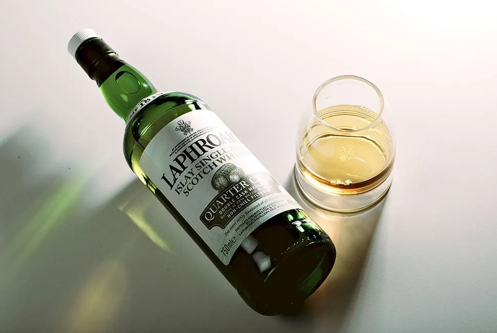 Laphroaig-10-year-Quarter-Cask-gear-patrol