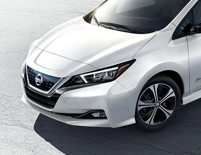 Nissan-Leaf-2018-gear-patrol-full-featured-2
