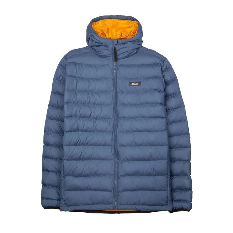Outdoor-Essentials-gear-patrol-Finisterre-Nebulas-Jacket