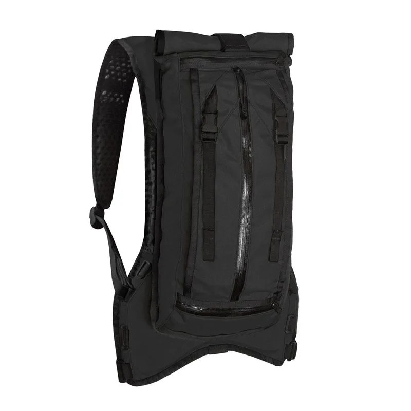 Outdoor-Essentials-gear-patrol-Mission-Workshop-Hydration-Pack