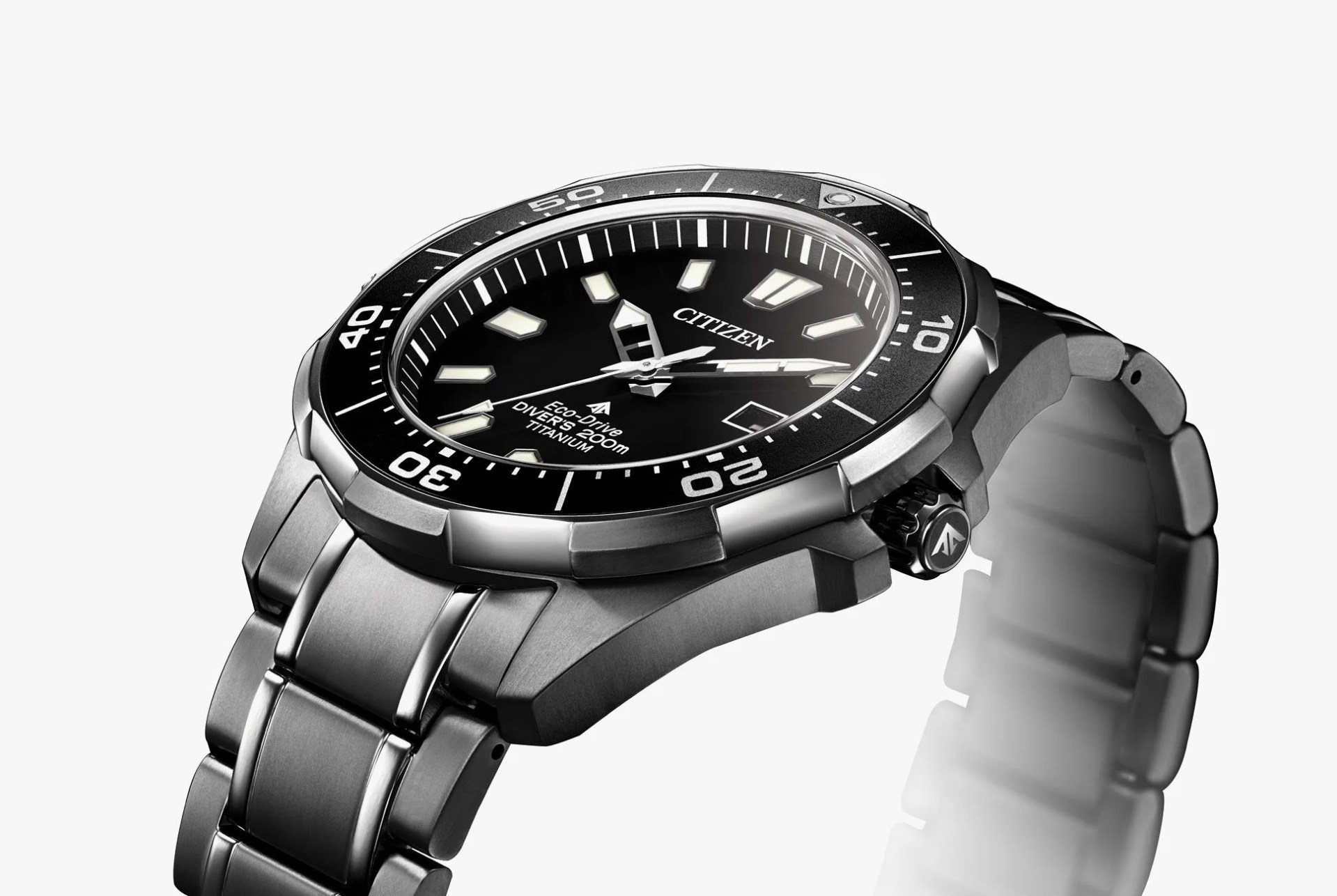 10-Watches-From-Baselworld-You-Can-Actually-Afford-gear-patrol-Citizen-Promaster-Diver-Titanium