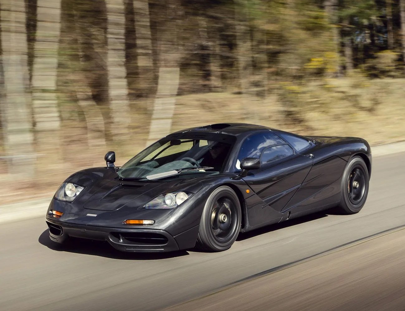 15-of-the-Best-Automotive-Hoodscoops-gear-patrol-1992-McLaren-F1