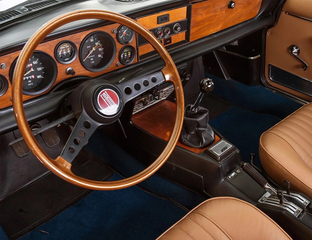 15-of-the-Best-Steering-Wheels-of-All-Time-gear-patrol-1966-Fiat-124-Sport-Spider
