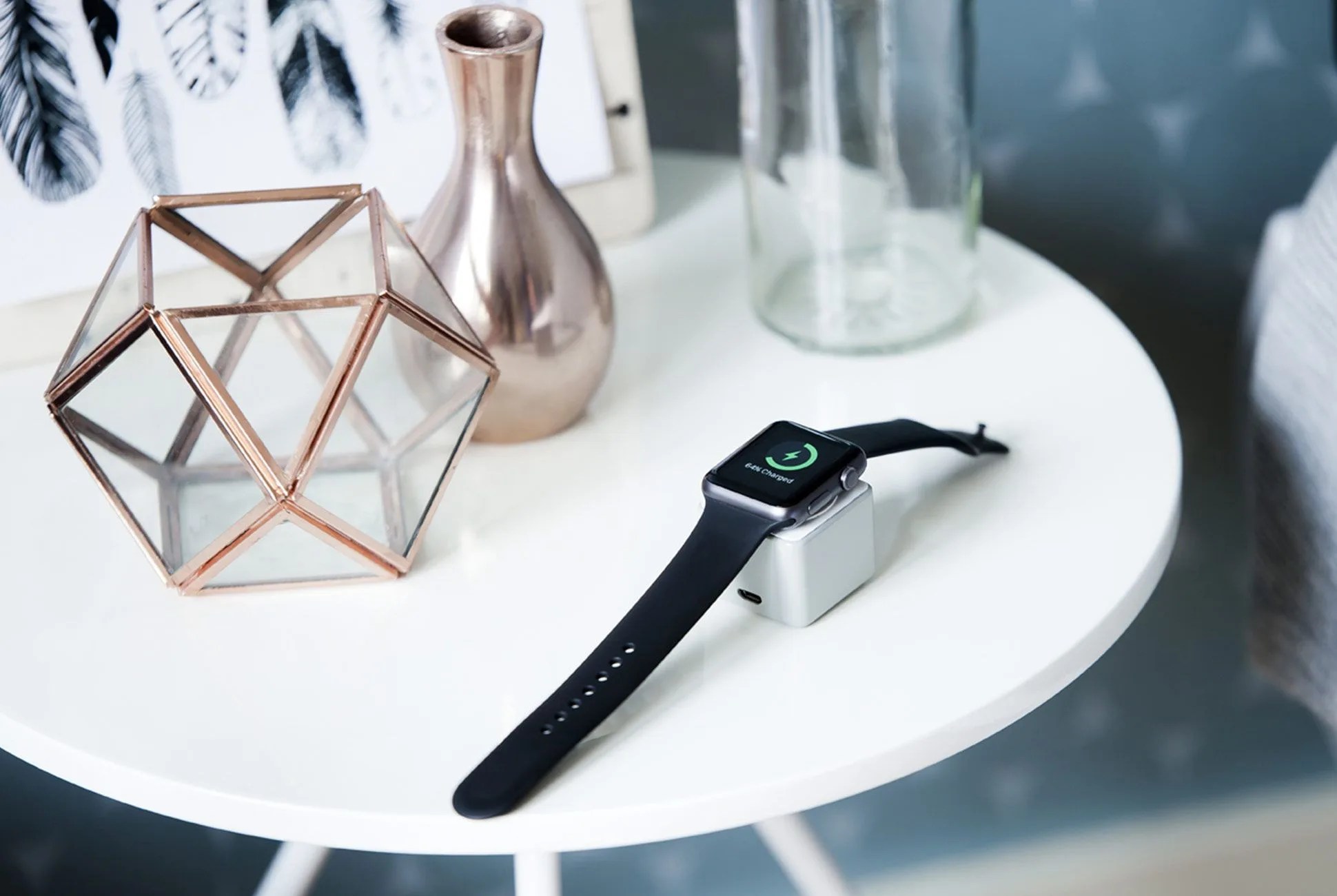 5-Apple-Watch-Chargers-to-Improve-the-Way-It-Sleeps-At-Night-gear-patrol-full-lead