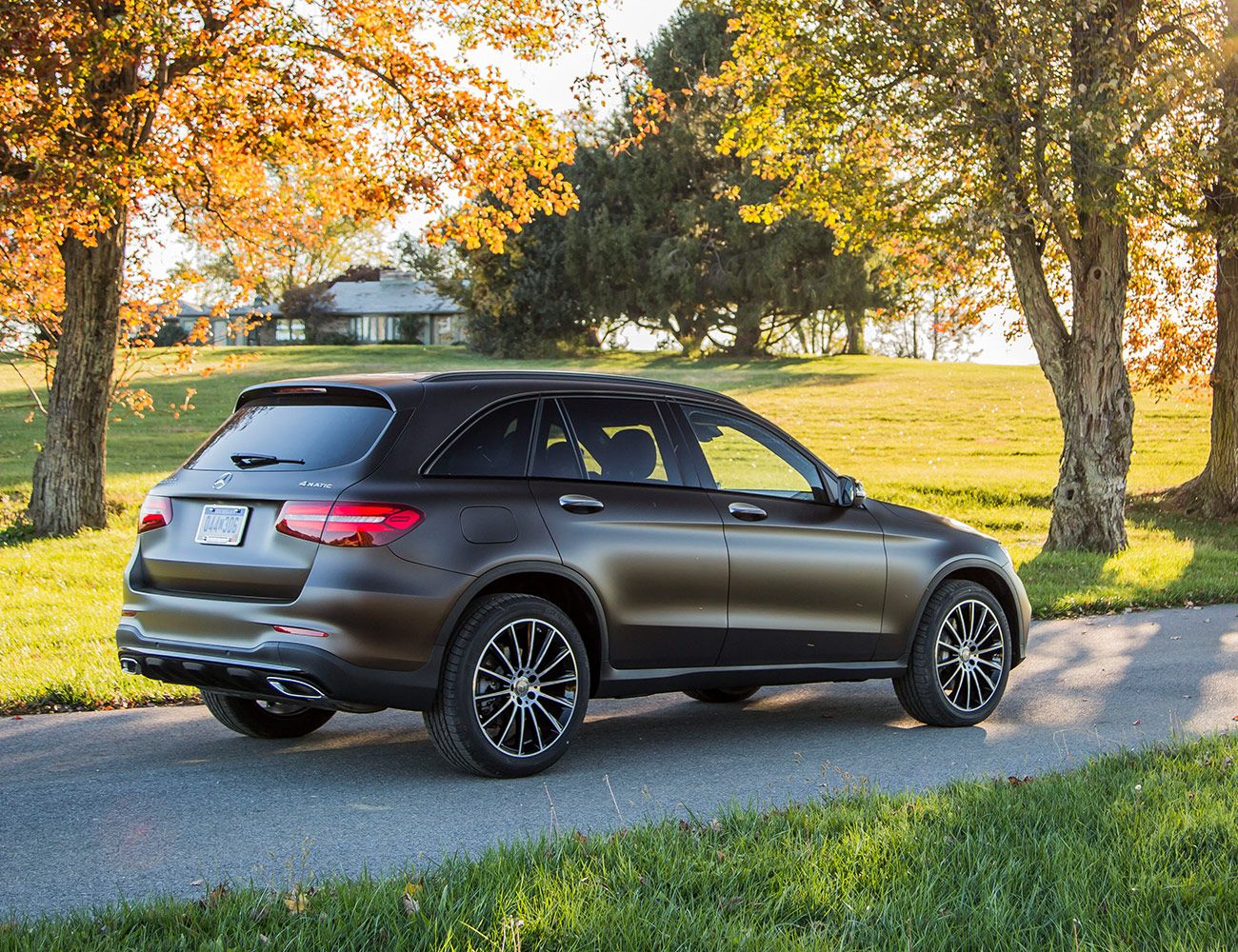 Best-SUVs-to-Buy-in-2018-Under-50-000-gear-patrol-2017-Mercedes-Benz-GLC300-4Matic