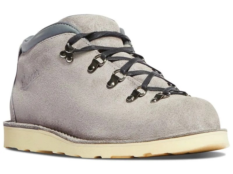 Danner-Sale-gear-patrol-Tramline