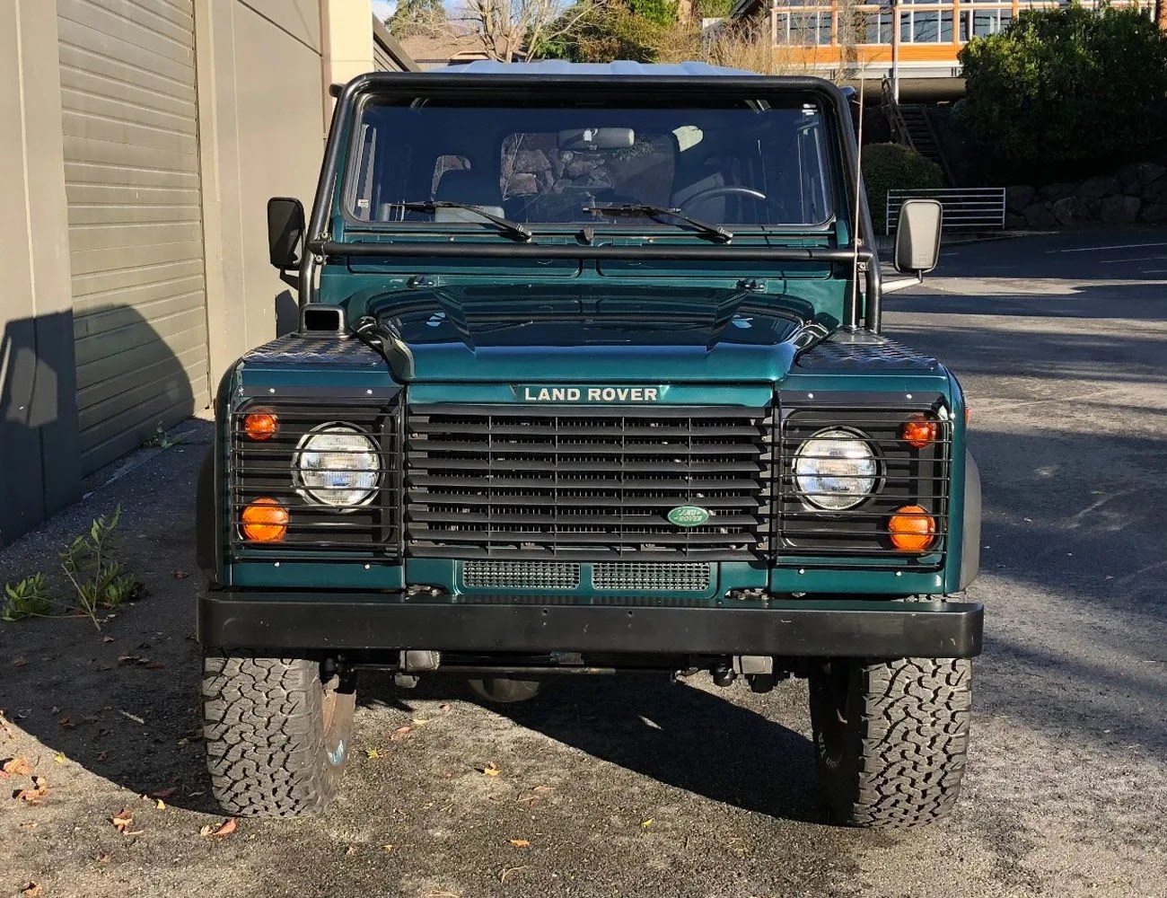 Found-5-Green-Cars-gear-patrol-1997-Land-Rover-Defender-90-NAS