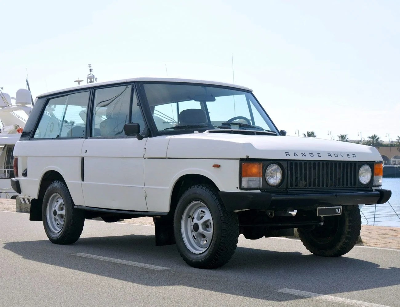 Found-Classic-4×4-Coupes-gear-patrol-1981-Land-Rover-Range-Rover