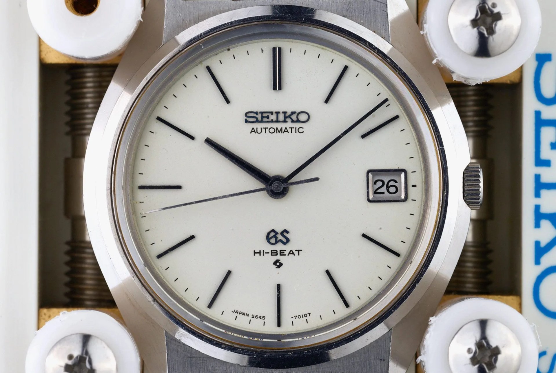 Found-Vintage-Seikos-gear-patrol-lead-full