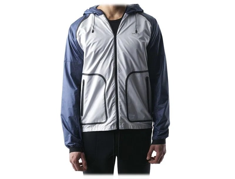 ISAORA-Sample-Sale-gear-patrol-XYTLYTE-Running-Windbreaker