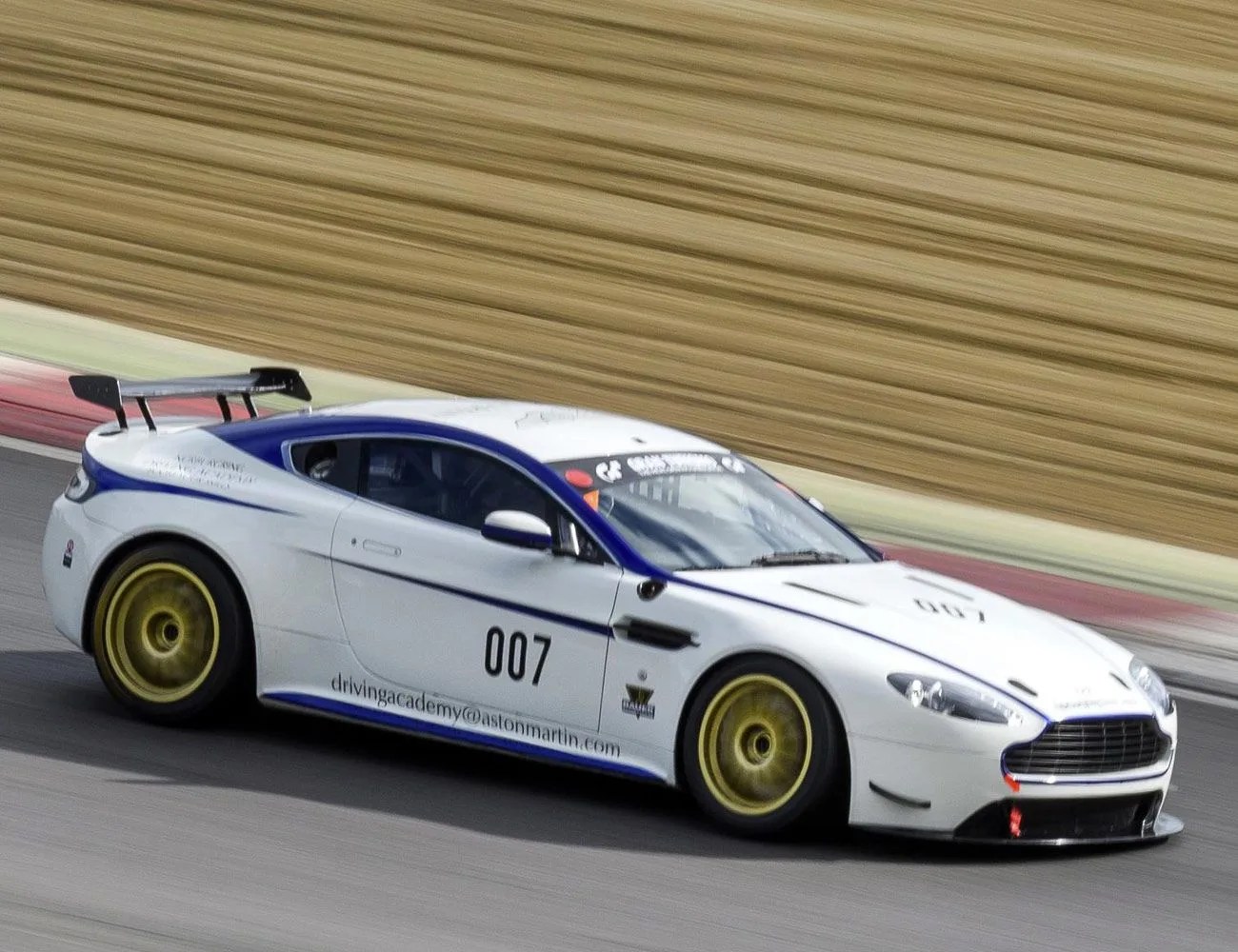 Interview-With-Aston-Martin-CEO-Dr-Andy-Palmer-gear-patrol-Aston-Martin-Vantage-GT8-2