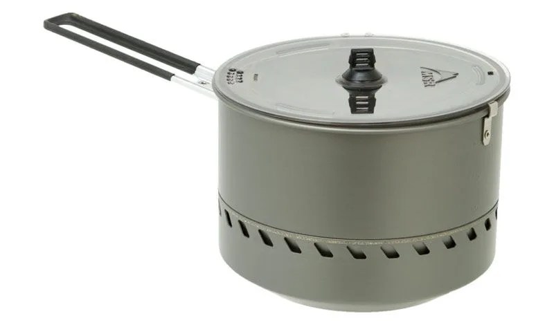 MSR-Outdoor-Kitchen-Sale-gear-patrol-Reactor-2.5-Pot