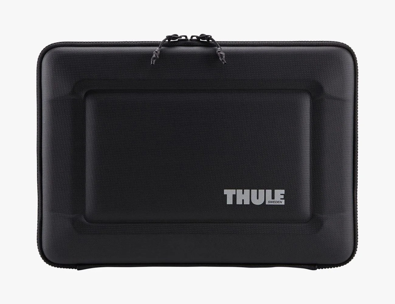 The-Best-MacBook-Pro-Cases-to-Buy-in-2018-gear-patrol-Thule-Gauntlet-3-0