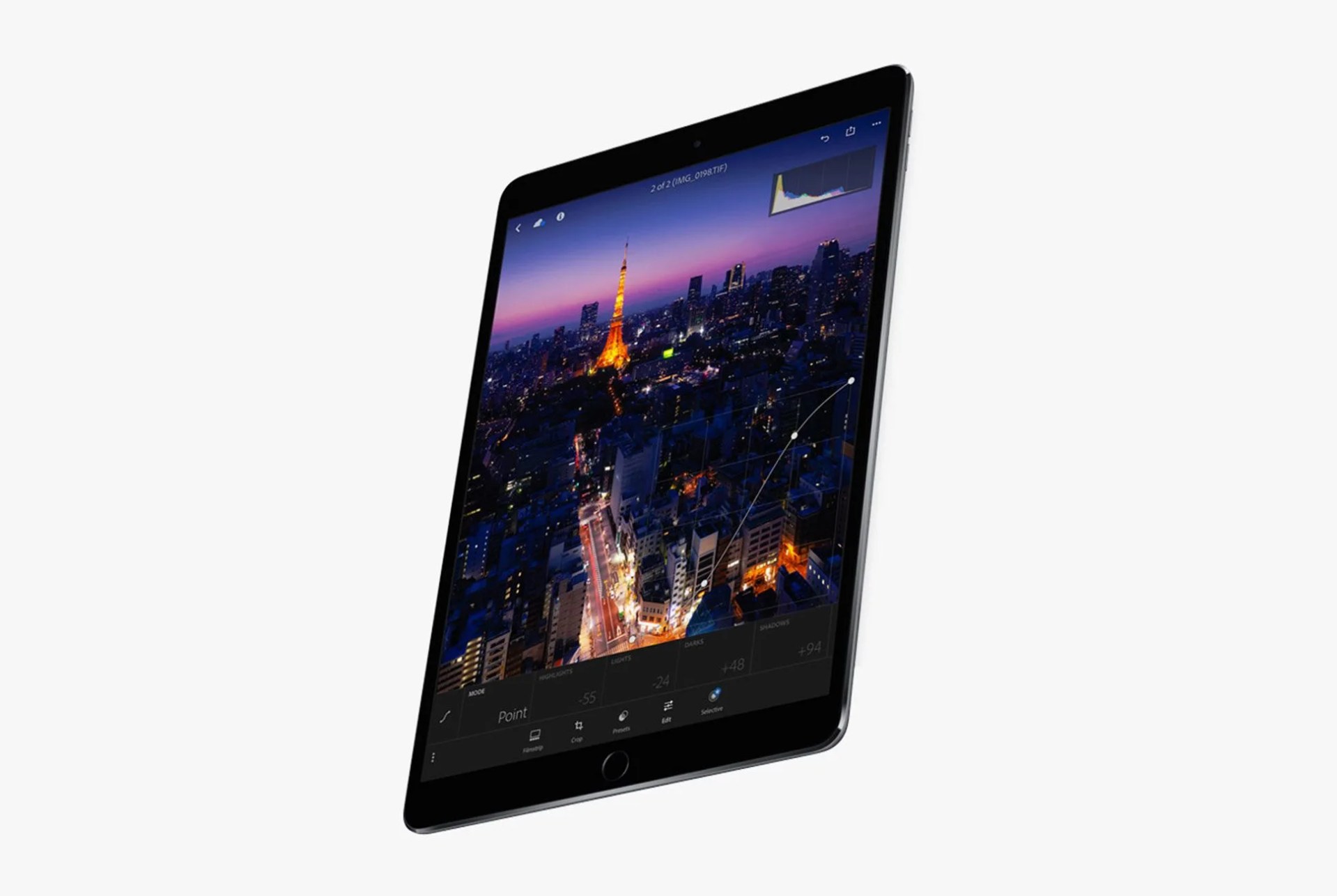The-Creator-of-Flipboard-Shares-His-7-Gear-Essentials-gear-patrol-iPad-Pro
