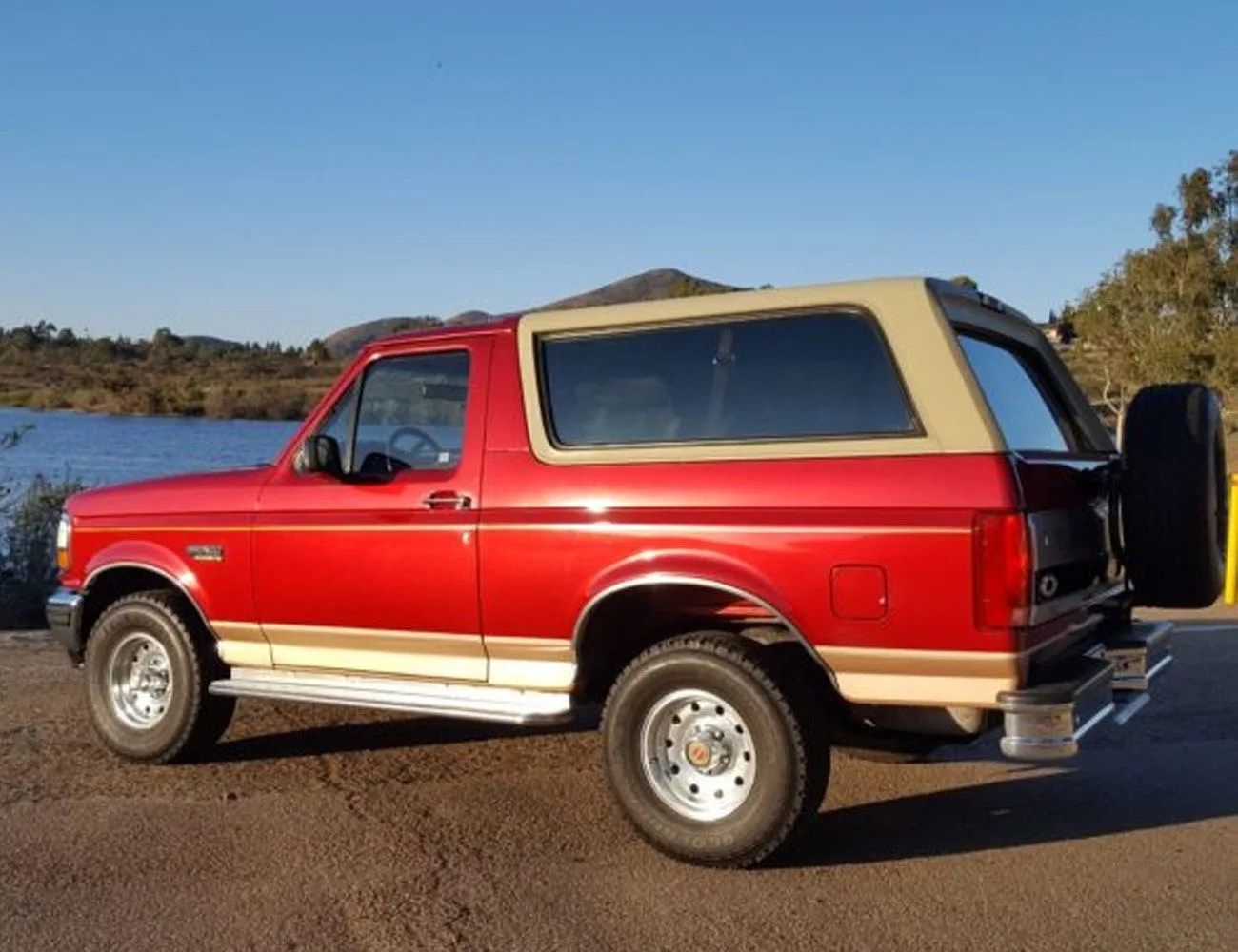 Want-This-Get-That-gear-patrol-1994-Ford-Bronco