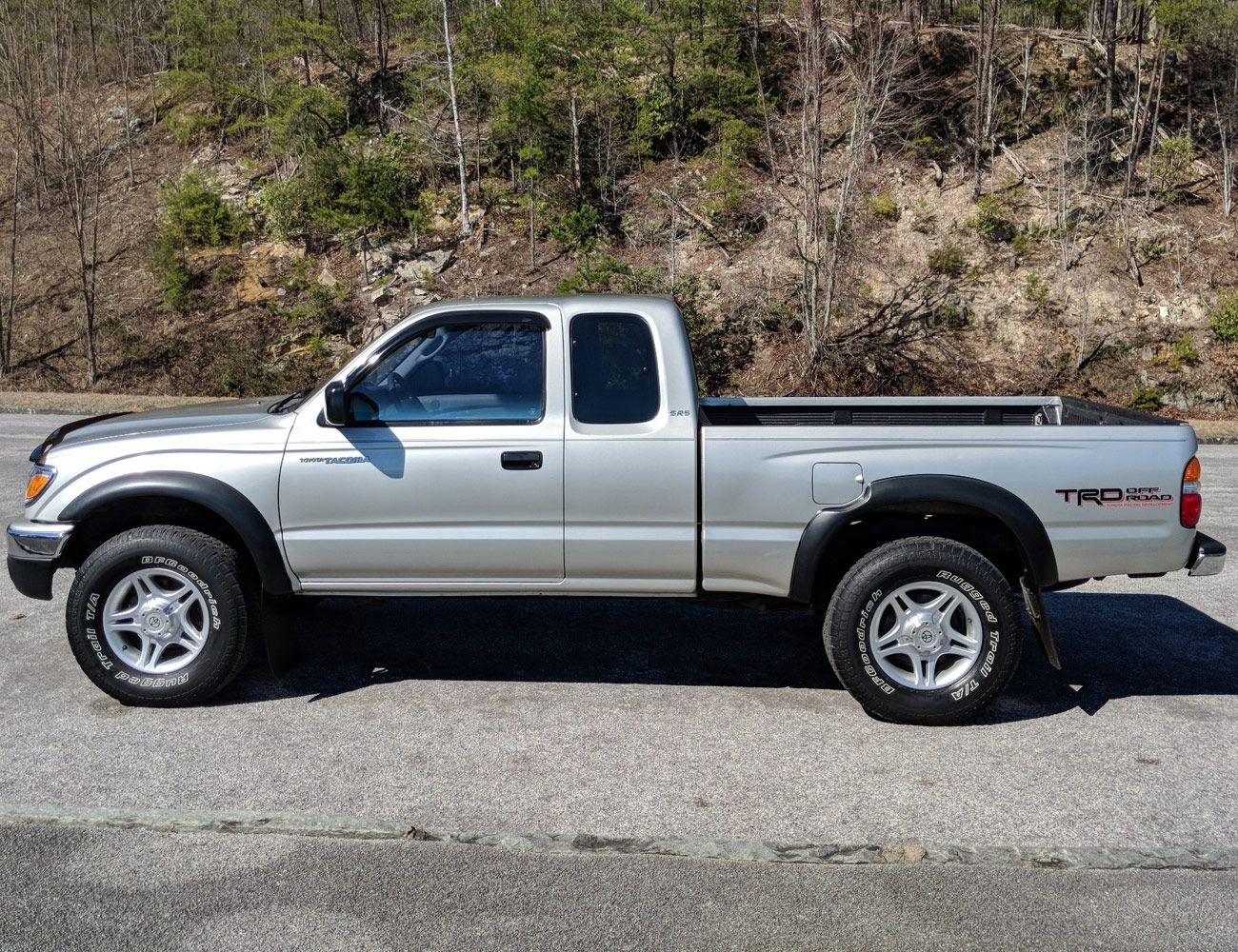 Want-This-Get-That-gear-patrol-2001-Toyota-Tacoma