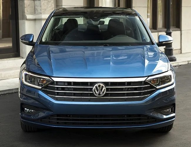 2019-VOLKSWAGEN-JETTA-gear-patrol-slide-feature-3