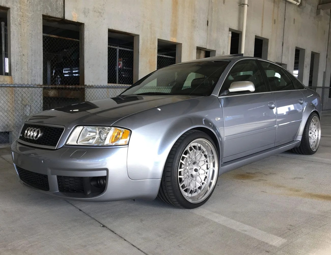 4-Sedans-Hiding-Performance-Under-Subtle-Style-gear-patrol-2003-Audi-RS6-C5