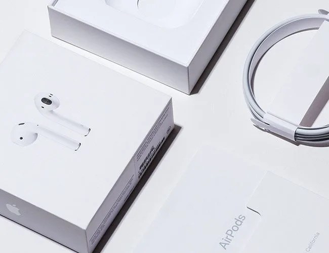 Apple-Airpod-Packaging-gear-patrol-lead-feature
