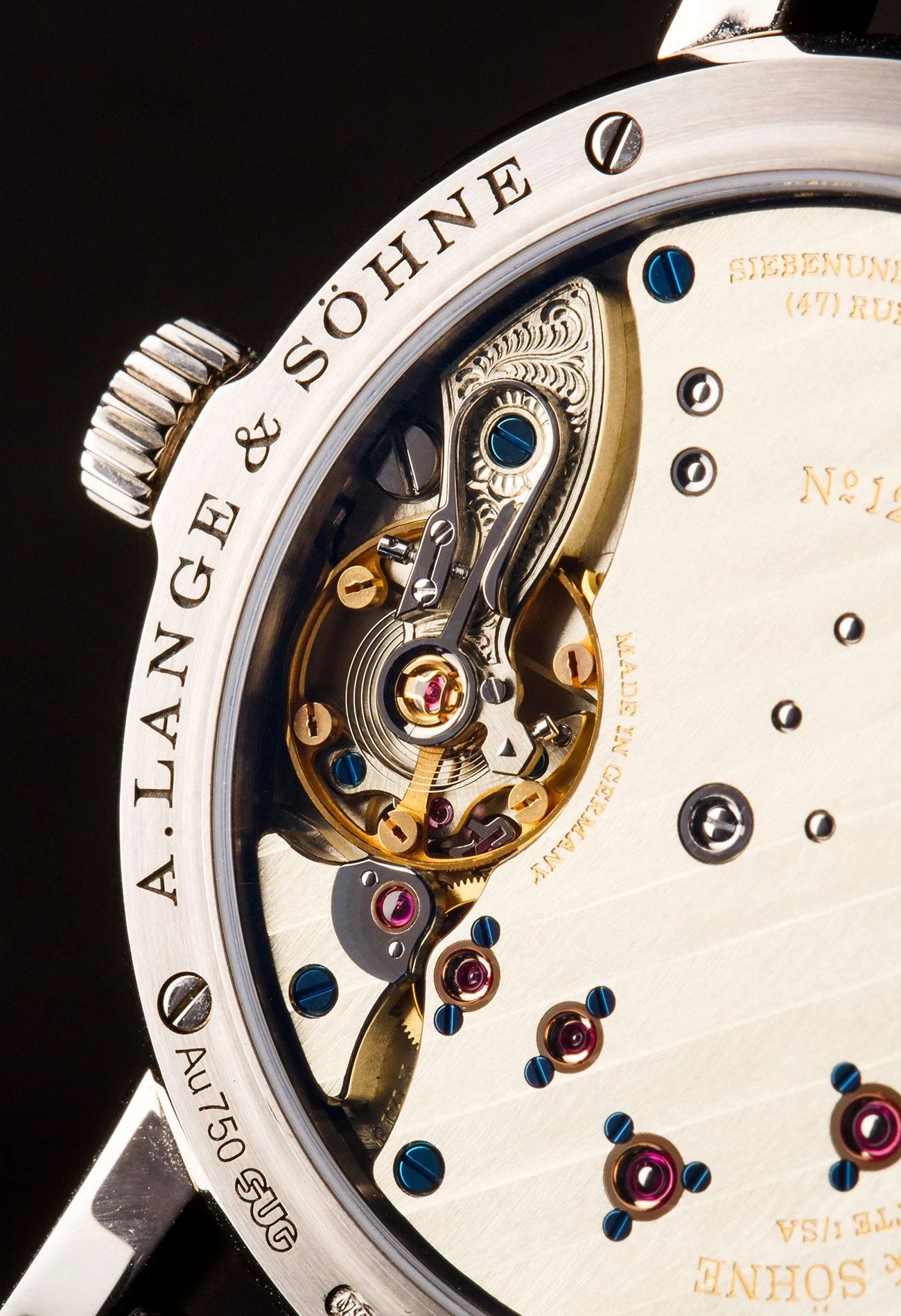 Hand-Wound-Watches-gear-patrol-ambiance