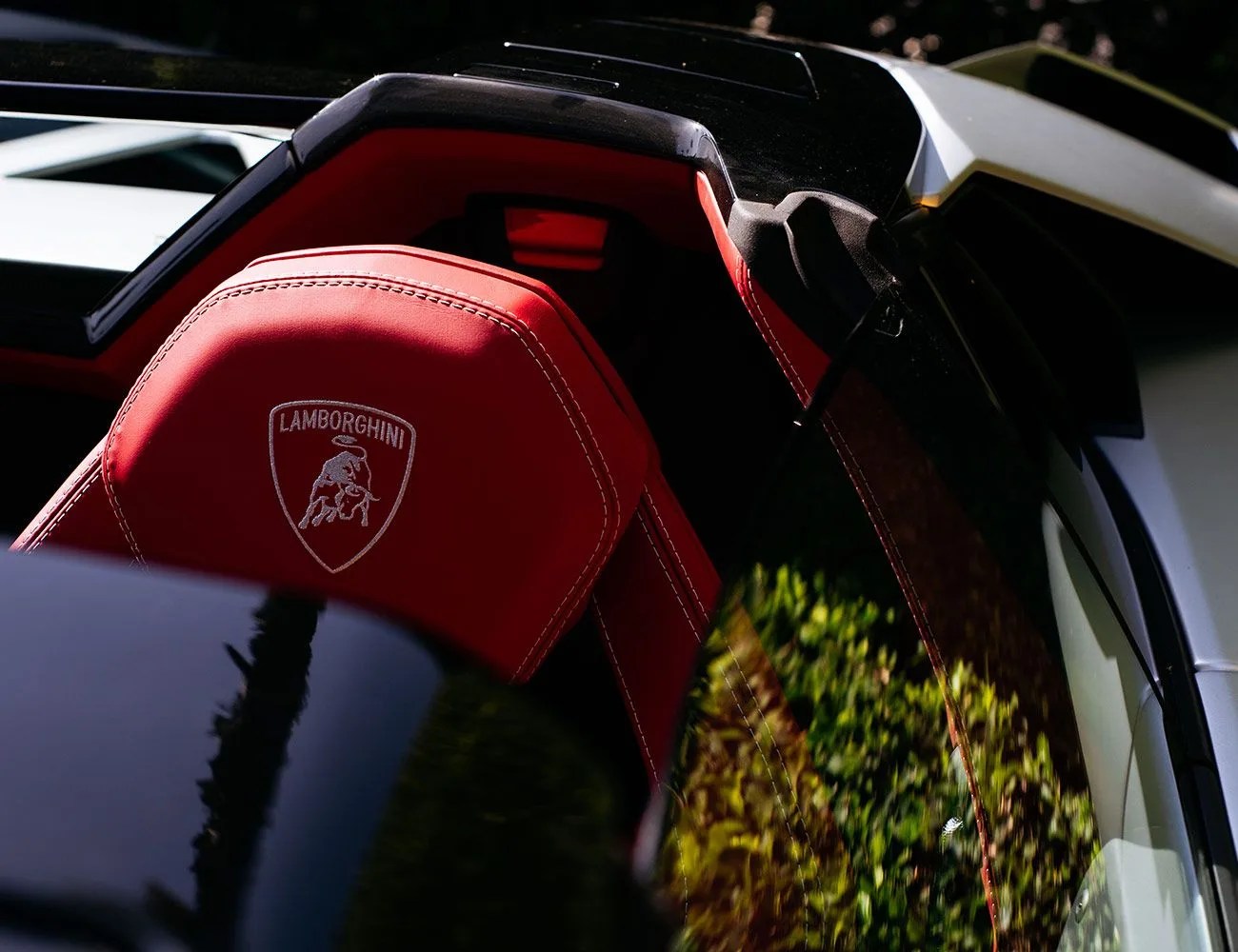 Lamborghini-Aventador-S-Roadster-Photo-Essay-gear-patrol-2
