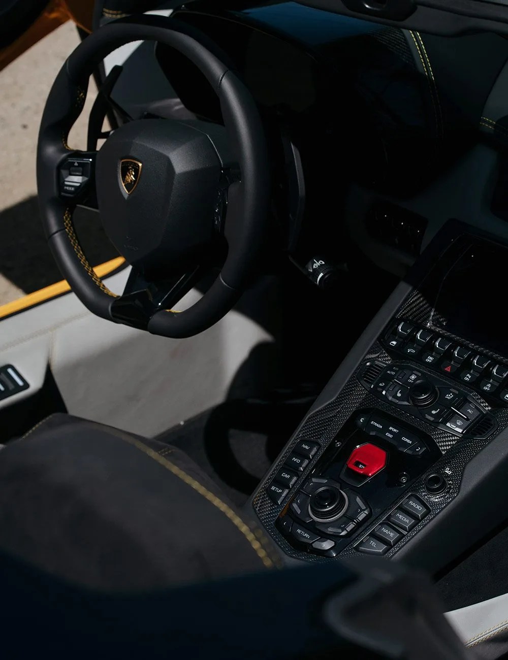 Lamborghini-Aventador-S-Roadster-Photo-Essay-gear-patrol-5