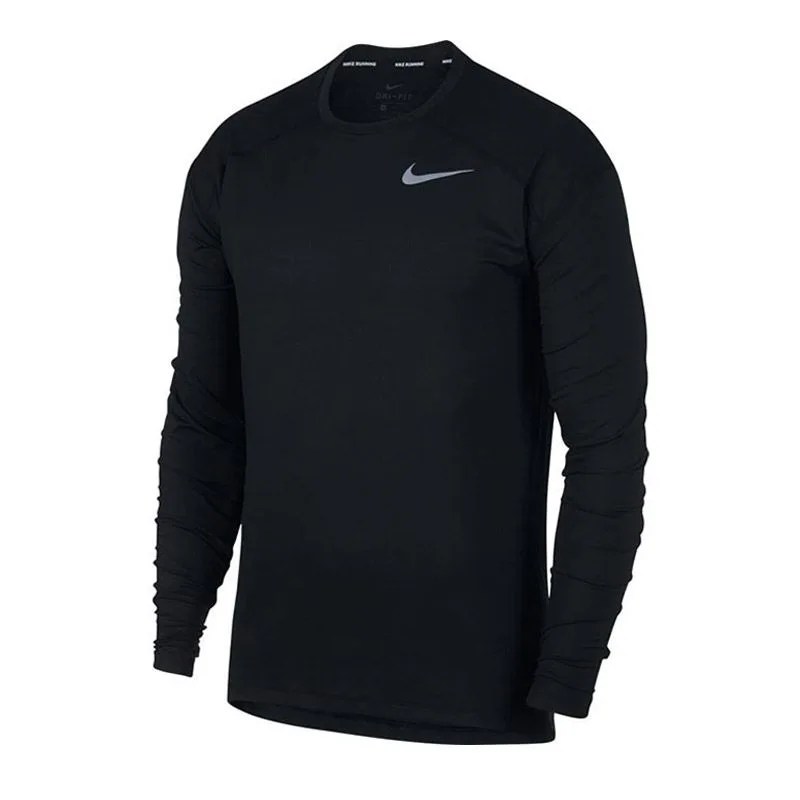 Nike-Running-Kit-Sale-gear-patrol-shirt