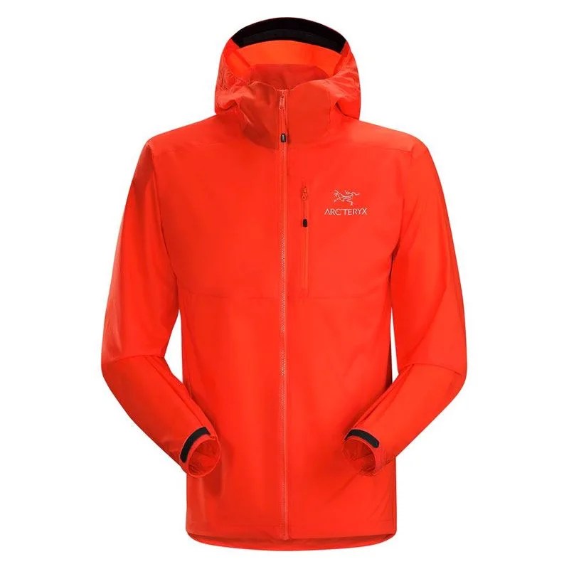 Why-You-Need-a-Wind-Jacket-gear-patrol-arcteryx-squamish-jacket