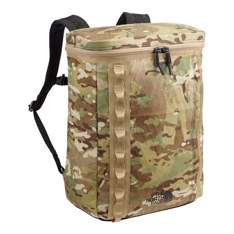outdoor-brand-japan-gear-patrol-tnf-fuse-box