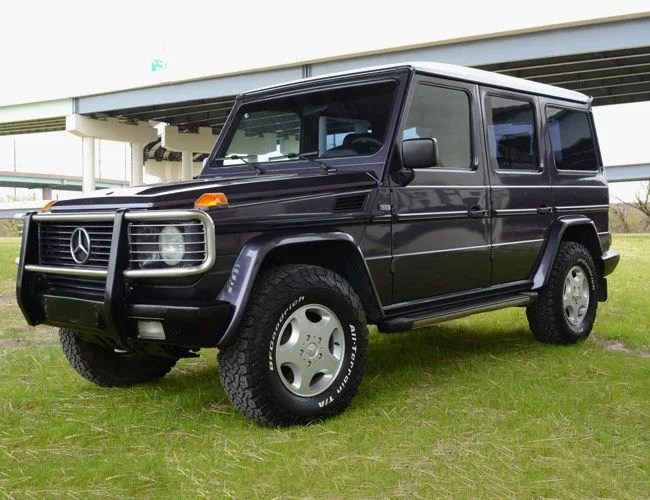 1993-Merecedes-Benz-300GD-gear-patrol-lead-feature