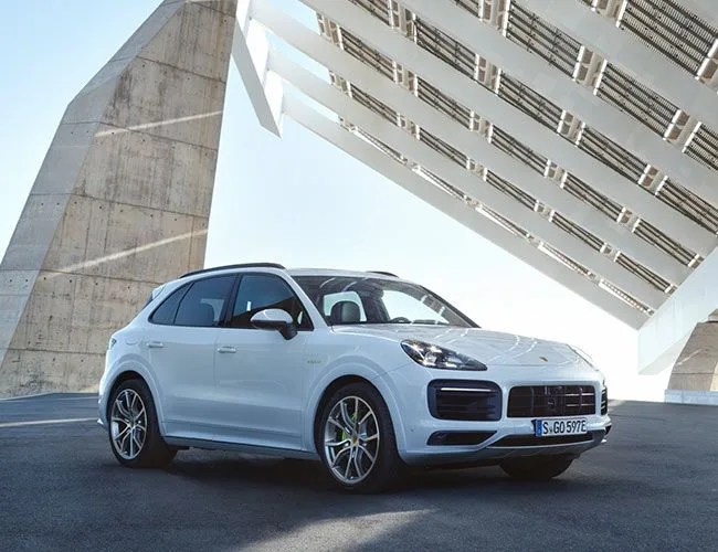 2019-Porsche-Cayenne-E-Hybrid-gear-patrol-lead-feature