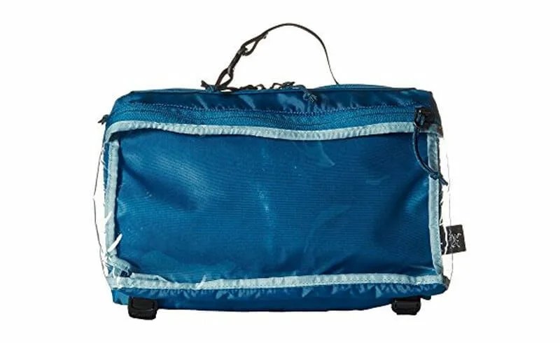 Arcteryx-Bags-Deal-gear-patrol-Large-Toiletries-Bag