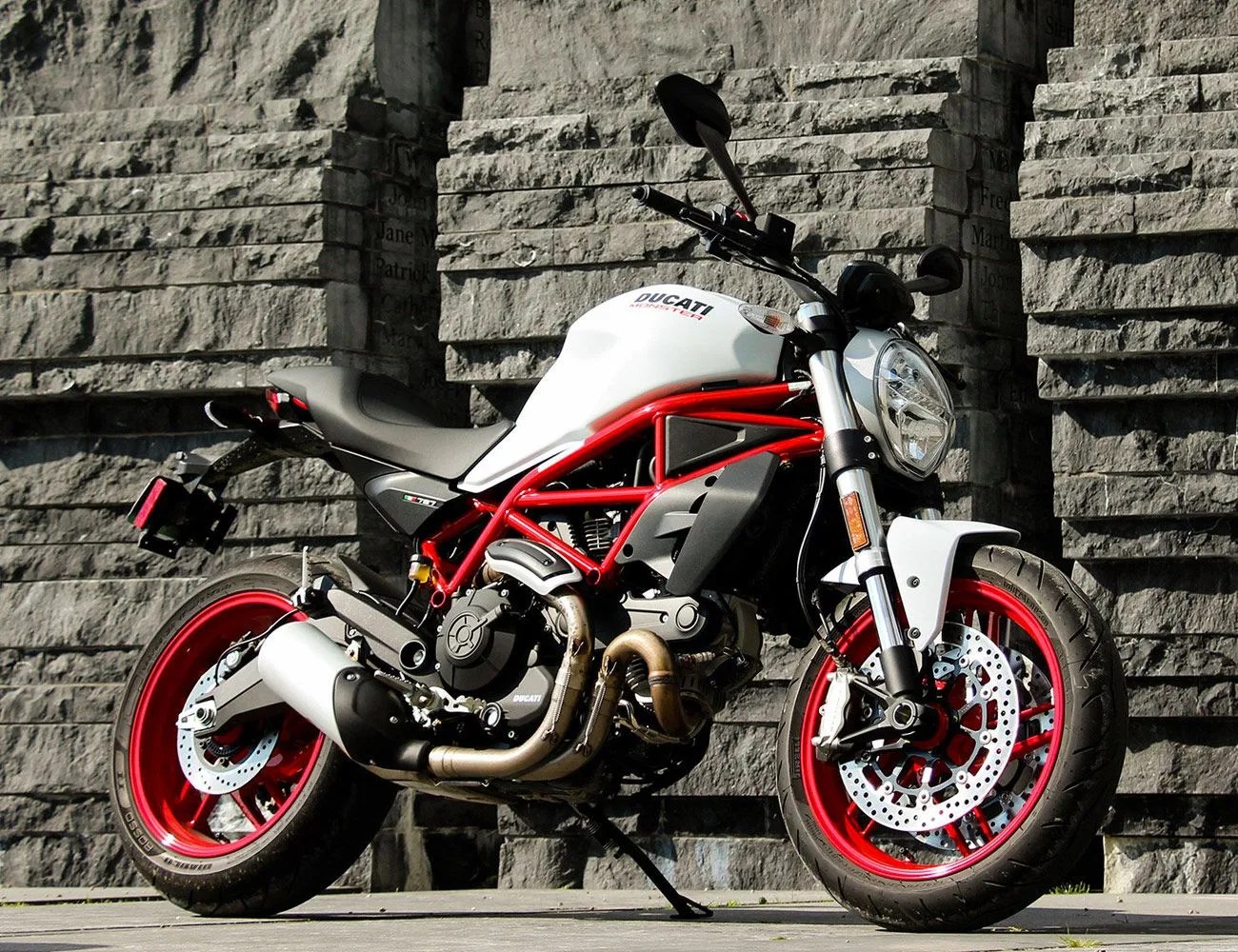 Ducati-Monster-25-Year-Anniversary-gear-patrol-2017-Monster-797
