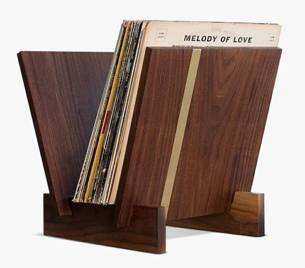 FDGG-gear-patrol-stay-at-home-luno-flip-table-top