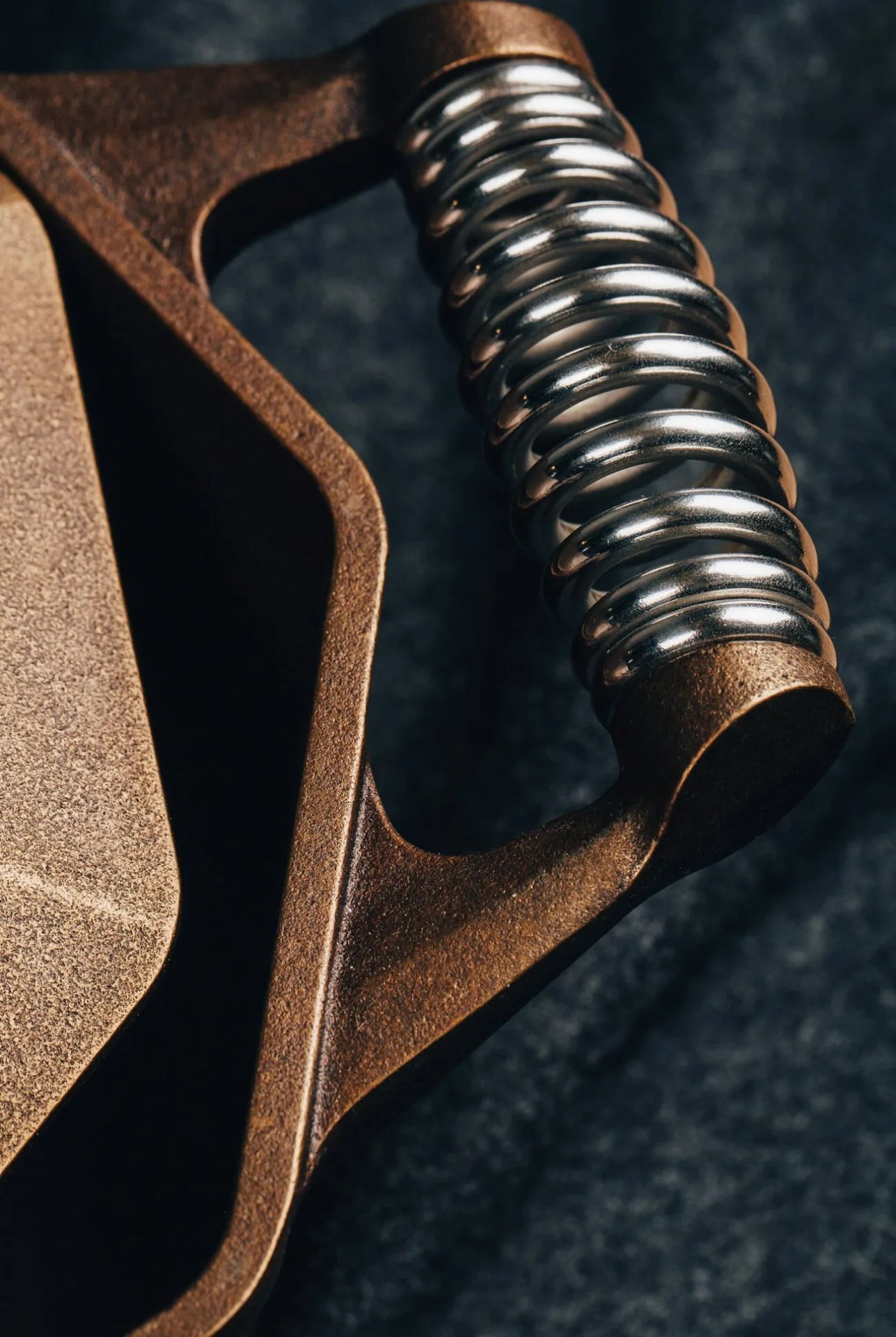Finex-Dutch-Oven-Review-Gear-Patrol-Ambiance-2