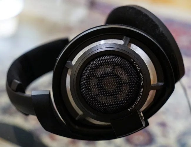 Headphone-Reader-Survey-gear-patrol-lead-feature