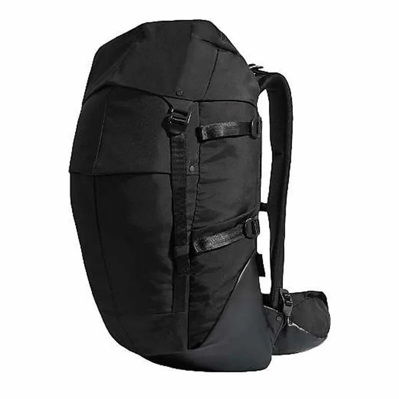 Hiking-Packs-Sale-gear-patrol-Alchemy-Equipment-35L