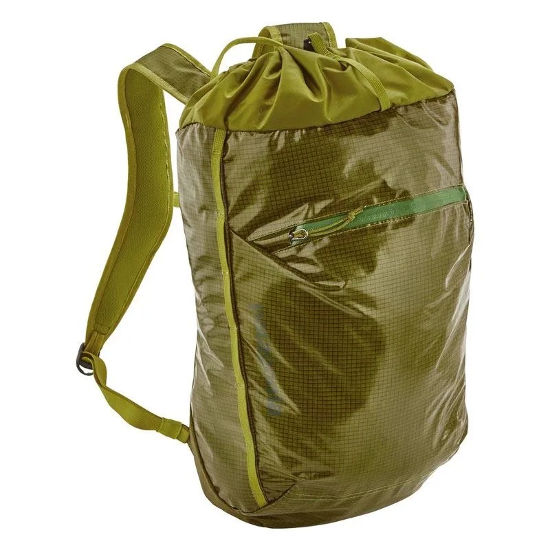 Outdoor-Gear-Sale-gear-patrol-Patagonia-Lightweight-BlackHole-Backpack-2