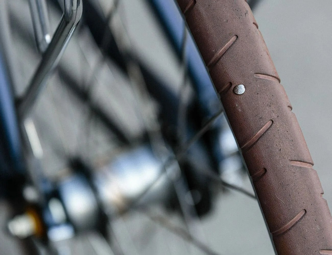 Priority-No-Maintenance-Bike-gear-patrol-tire-ambiance